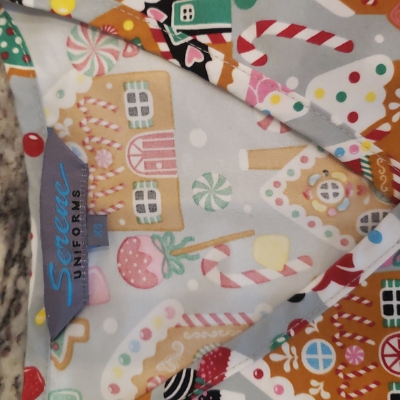 Serene Scrub Top - Picture 3 of 4